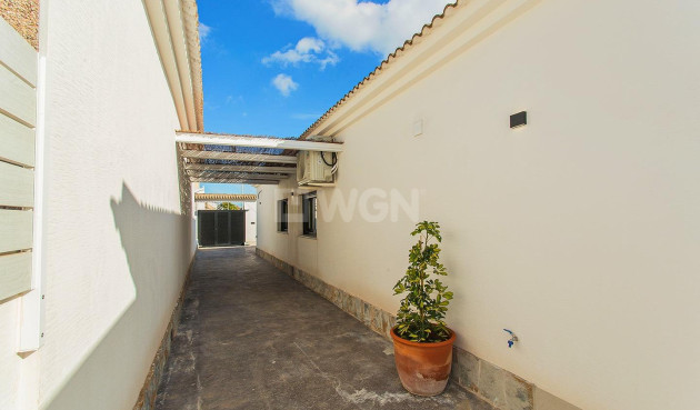 Odsprzedaż - Kamienica - Torrevieja - La Siesta