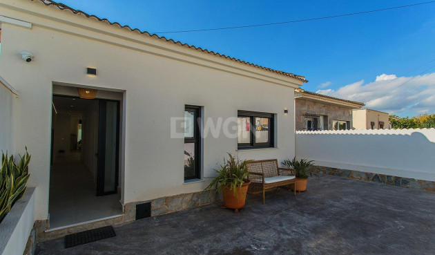 Odsprzedaż - Kamienica - Torrevieja - La Siesta