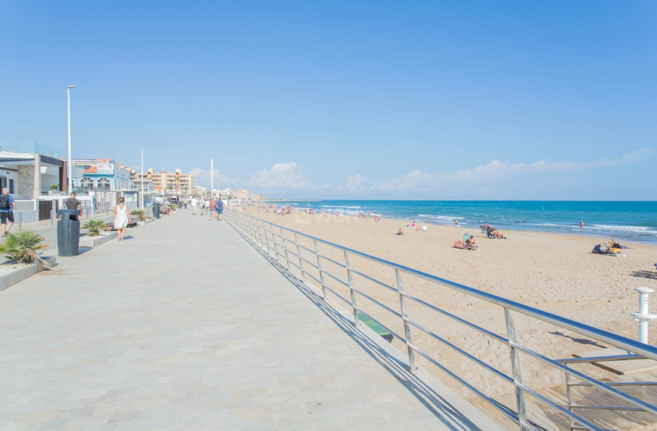Odsprzedaż - Kamienica - Torrevieja - La Siesta