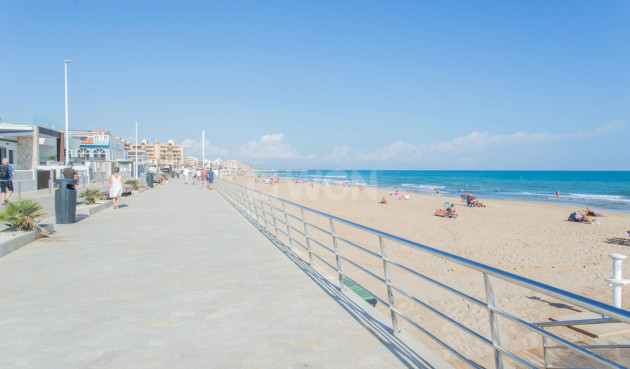 Odsprzedaż - Kamienica - Torrevieja - La Siesta