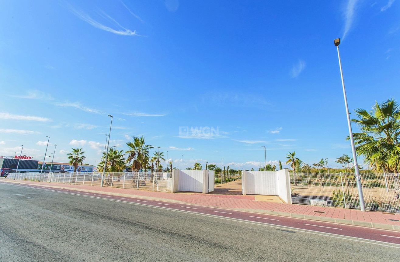 Odsprzedaż - Kamienica - Torrevieja - La Siesta