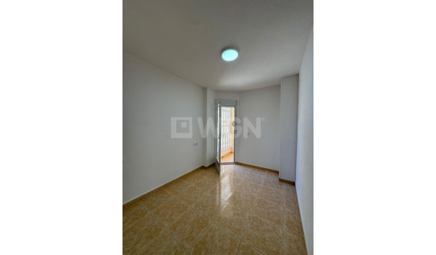 Odsprzedaż - Mieszkanie w bloku - Torrevieja - Centro