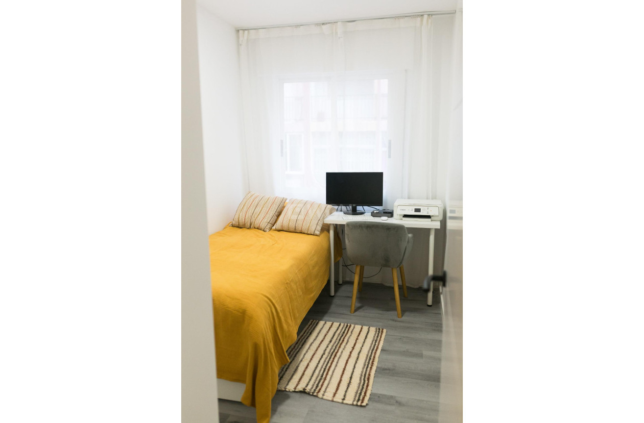 Odsprzedaż - Mieszkanie w bloku - Torrevieja - Centro