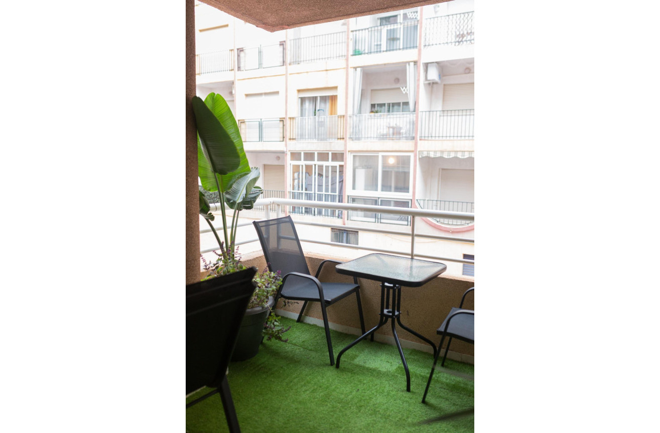 Odsprzedaż - Mieszkanie w bloku - Torrevieja - Centro