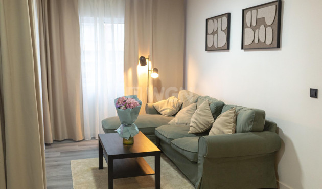 Odsprzedaż - Mieszkanie w bloku - Torrevieja - Centro