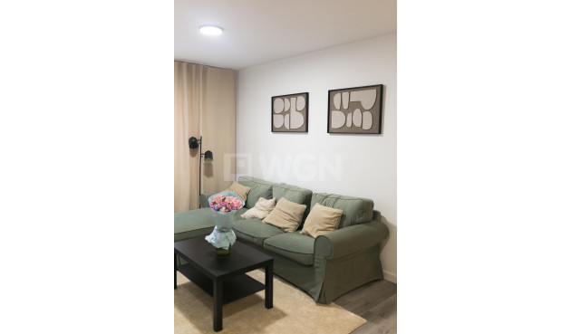 Odsprzedaż - Mieszkanie w bloku - Torrevieja - Centro