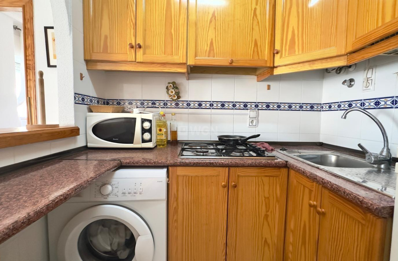 Odsprzedaż - Mieszkanie w bloku - Torrevieja - Acequion