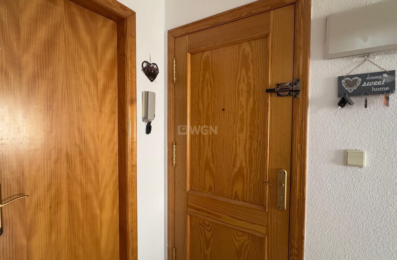 Odsprzedaż - Mieszkanie w bloku - Torrevieja - Acequion