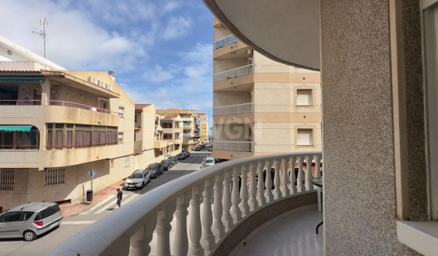 Odsprzedaż - Mieszkanie w bloku - Torrevieja - Acequion