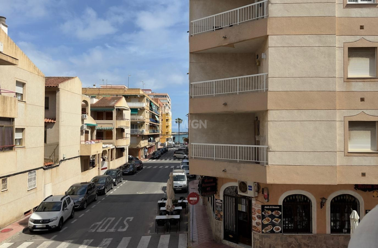 Odsprzedaż - Mieszkanie w bloku - Torrevieja - Acequion