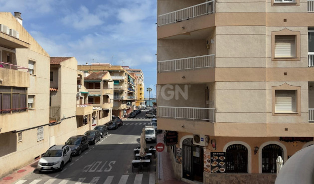Odsprzedaż - Mieszkanie w bloku - Torrevieja - Acequion