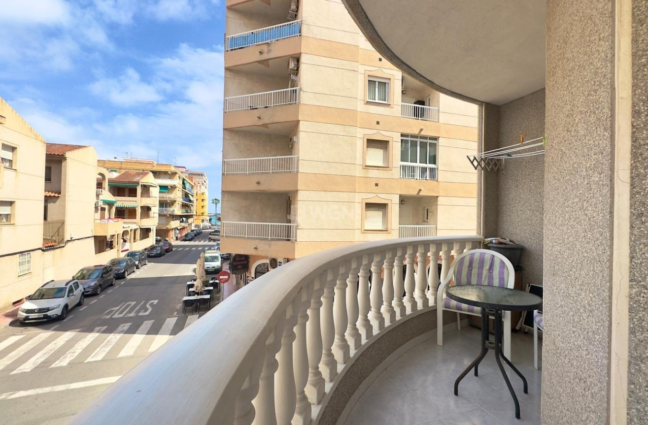 Odsprzedaż - Mieszkanie w bloku - Torrevieja - Acequion