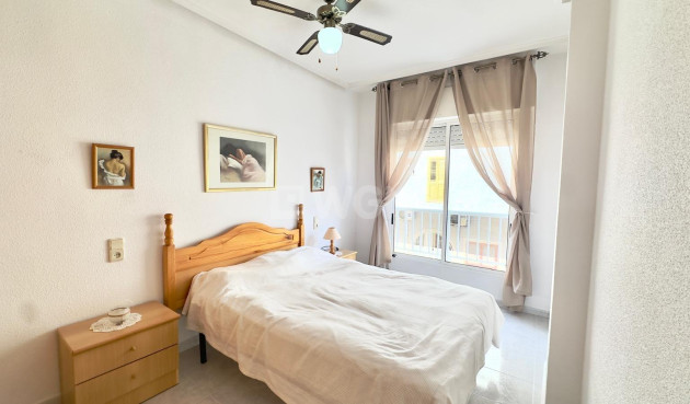 Odsprzedaż - Mieszkanie w bloku - Torrevieja - Acequion