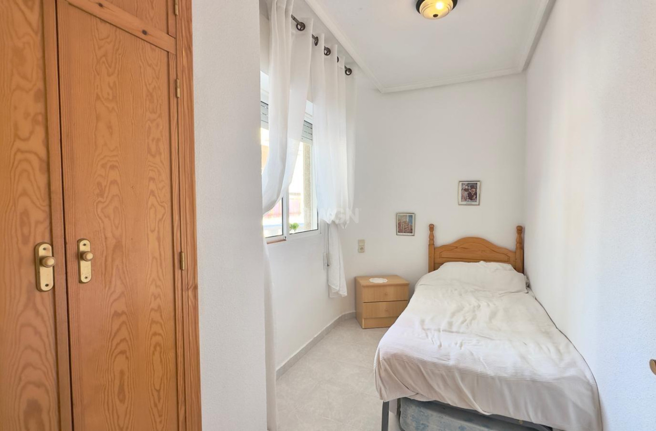 Odsprzedaż - Mieszkanie w bloku - Torrevieja - Acequion