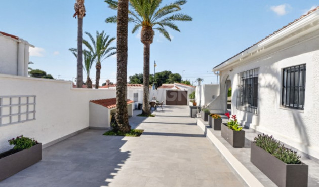 Odsprzedaż - Villa - Torrevieja - Costa Blanca