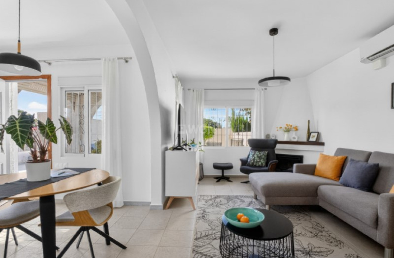 Odsprzedaż - Villa - Torrevieja - Costa Blanca