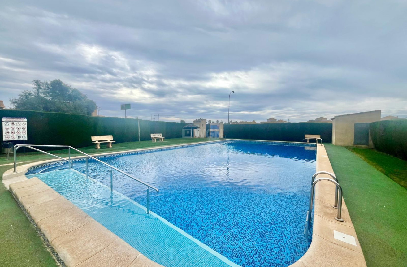 Odsprzedaż - Bungalow - Torrevieja - Paraje Natural