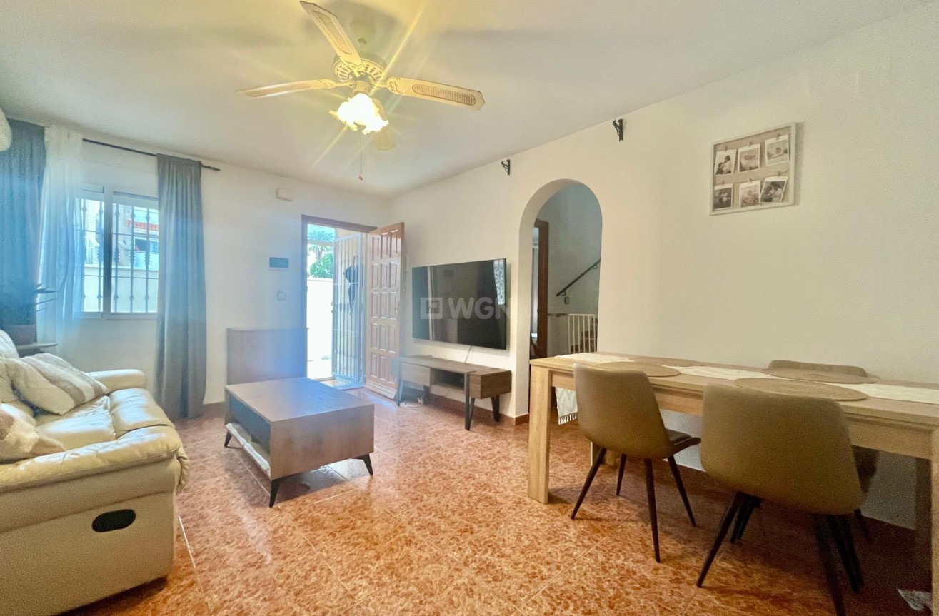Odsprzedaż - Bungalow - Torrevieja - Paraje Natural