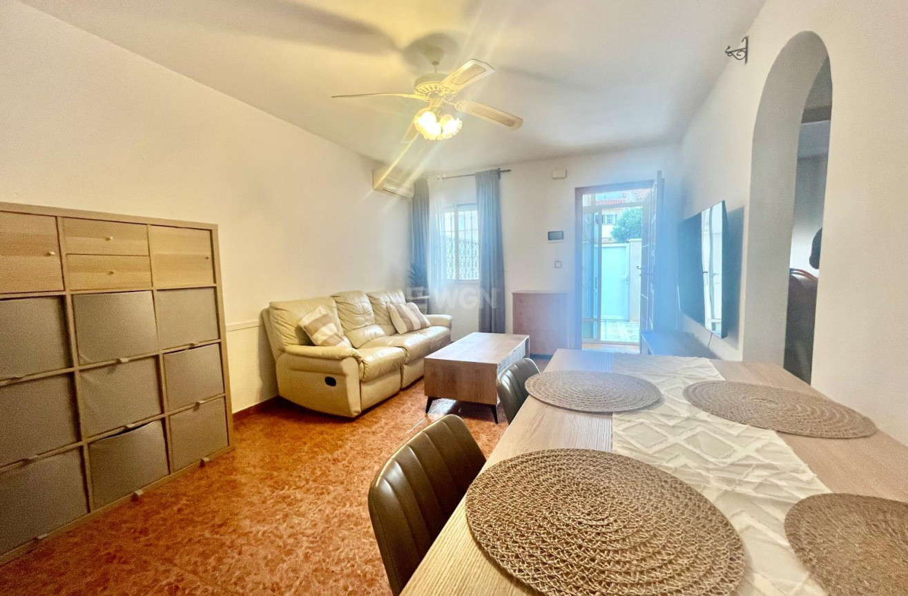 Odsprzedaż - Bungalow - Torrevieja - Paraje Natural
