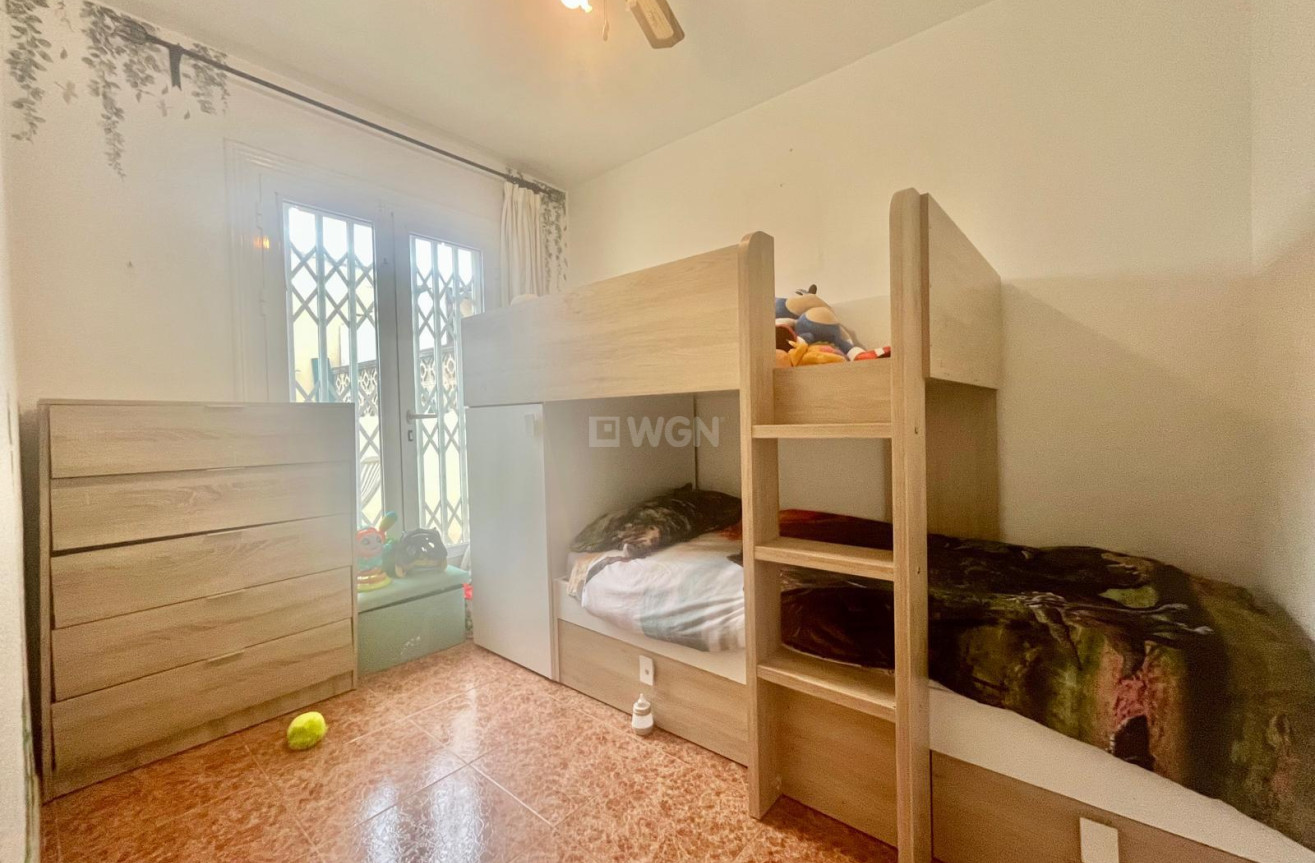 Odsprzedaż - Bungalow - Torrevieja - Paraje Natural