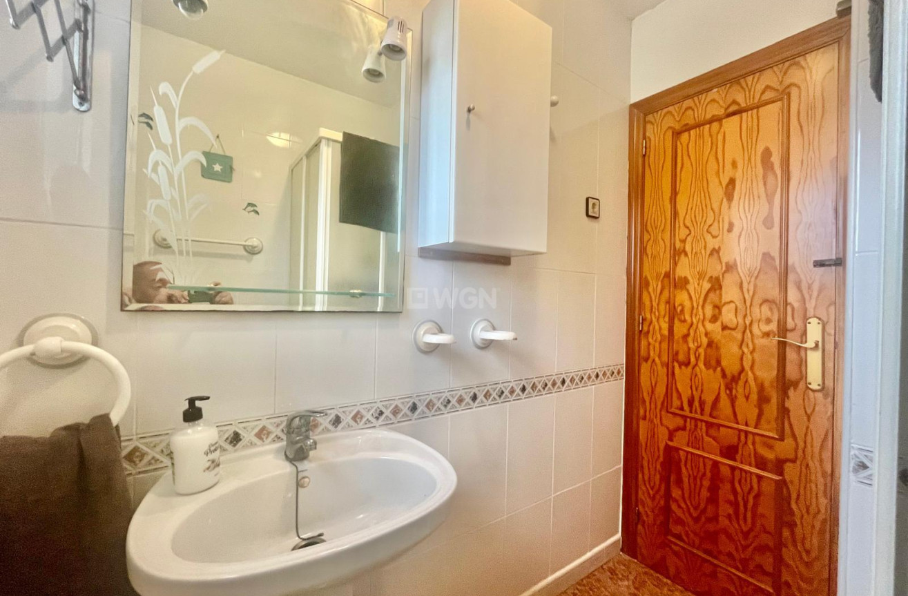 Odsprzedaż - Bungalow - Torrevieja - Paraje Natural