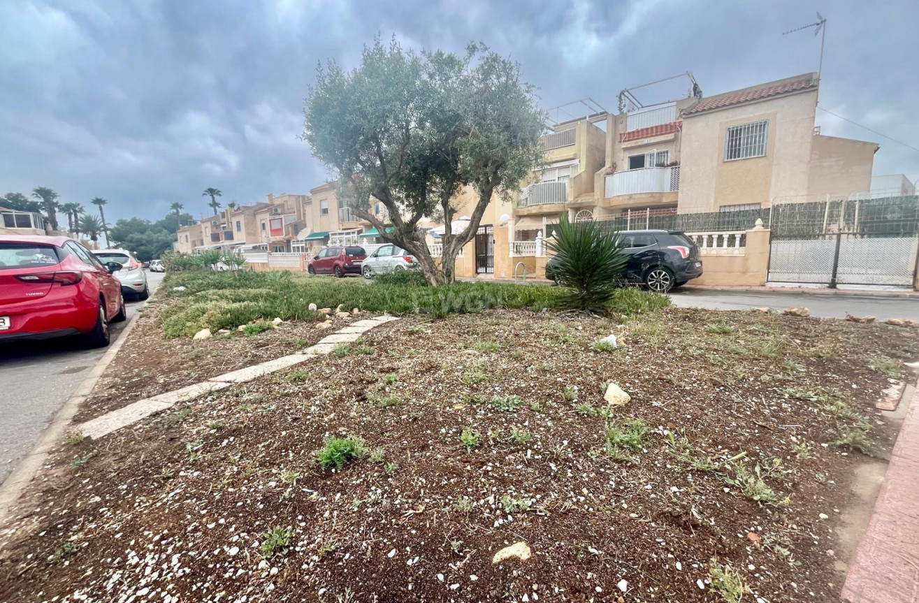 Odsprzedaż - Bungalow - Torrevieja - Paraje Natural