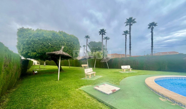 Odsprzedaż - Bungalow - Torrevieja - Paraje Natural