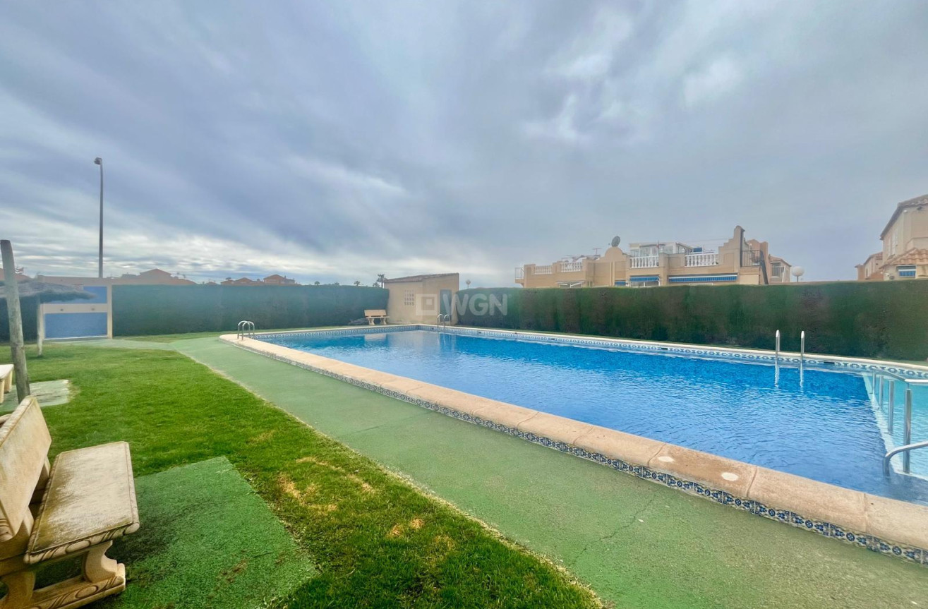 Odsprzedaż - Bungalow - Torrevieja - Paraje Natural