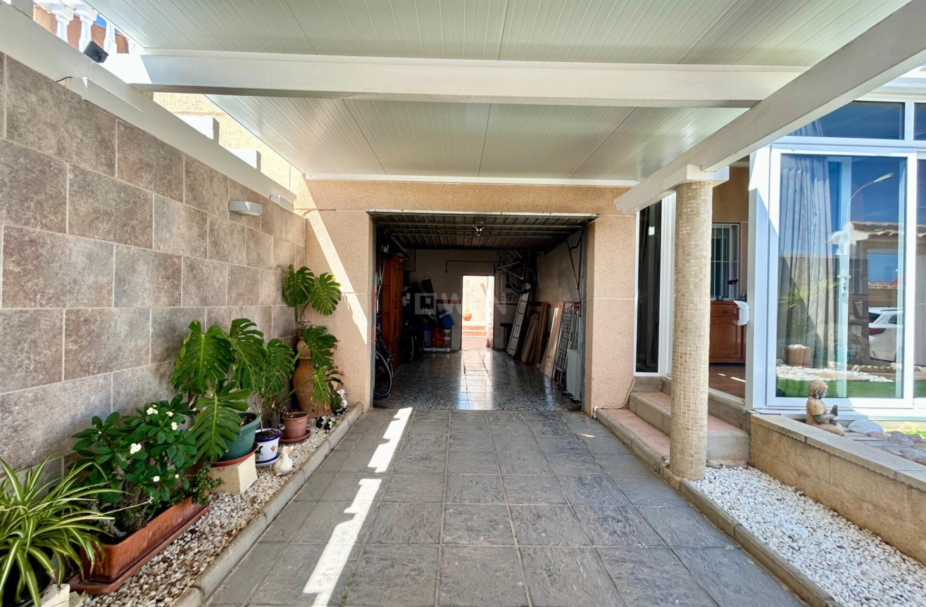 Odsprzedaż - Villa - Torrevieja - San Luis