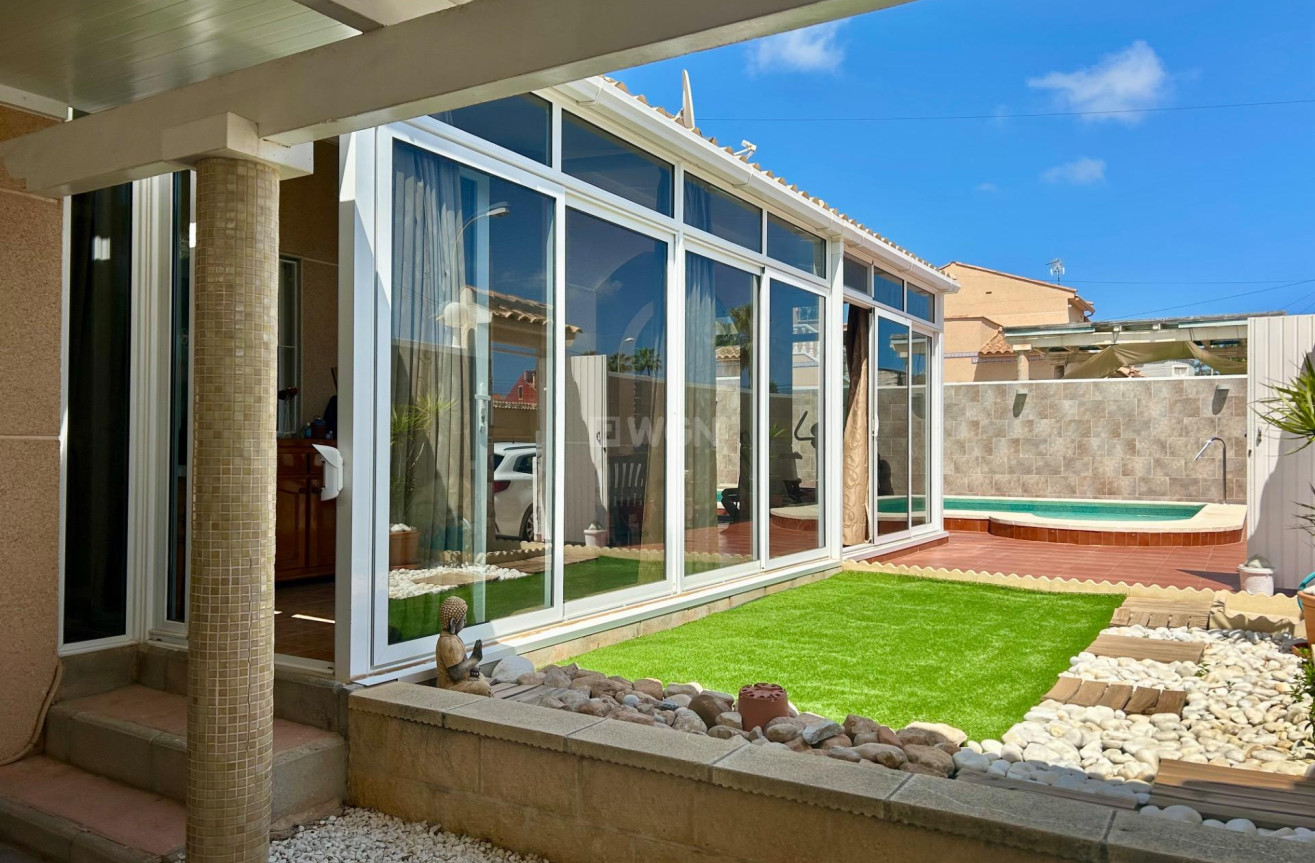 Odsprzedaż - Villa - Torrevieja - San Luis