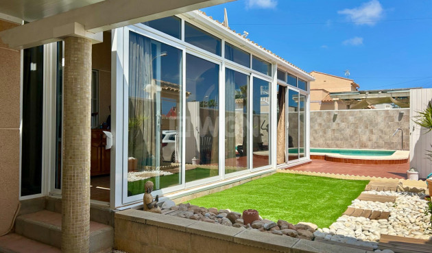 Odsprzedaż - Villa - Torrevieja - San Luis