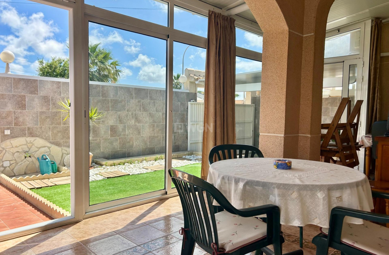 Odsprzedaż - Villa - Torrevieja - San Luis