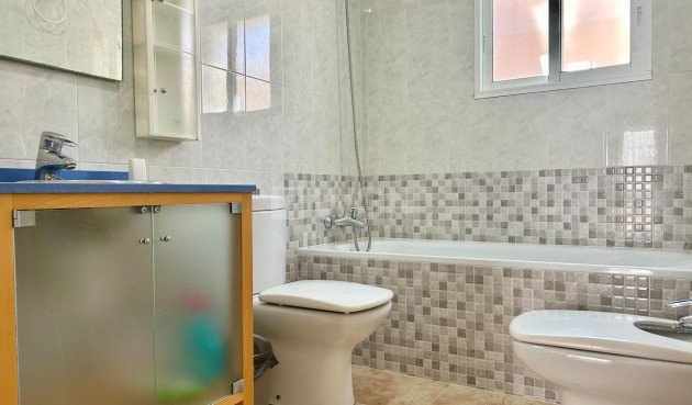 Odsprzedaż - Villa - Torrevieja - San Luis