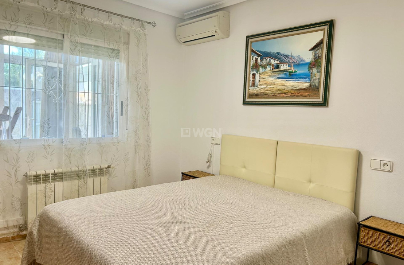 Odsprzedaż - Villa - Torrevieja - San Luis