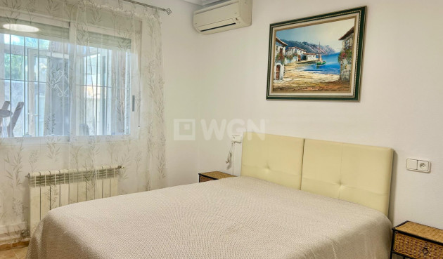 Odsprzedaż - Villa - Torrevieja - San Luis