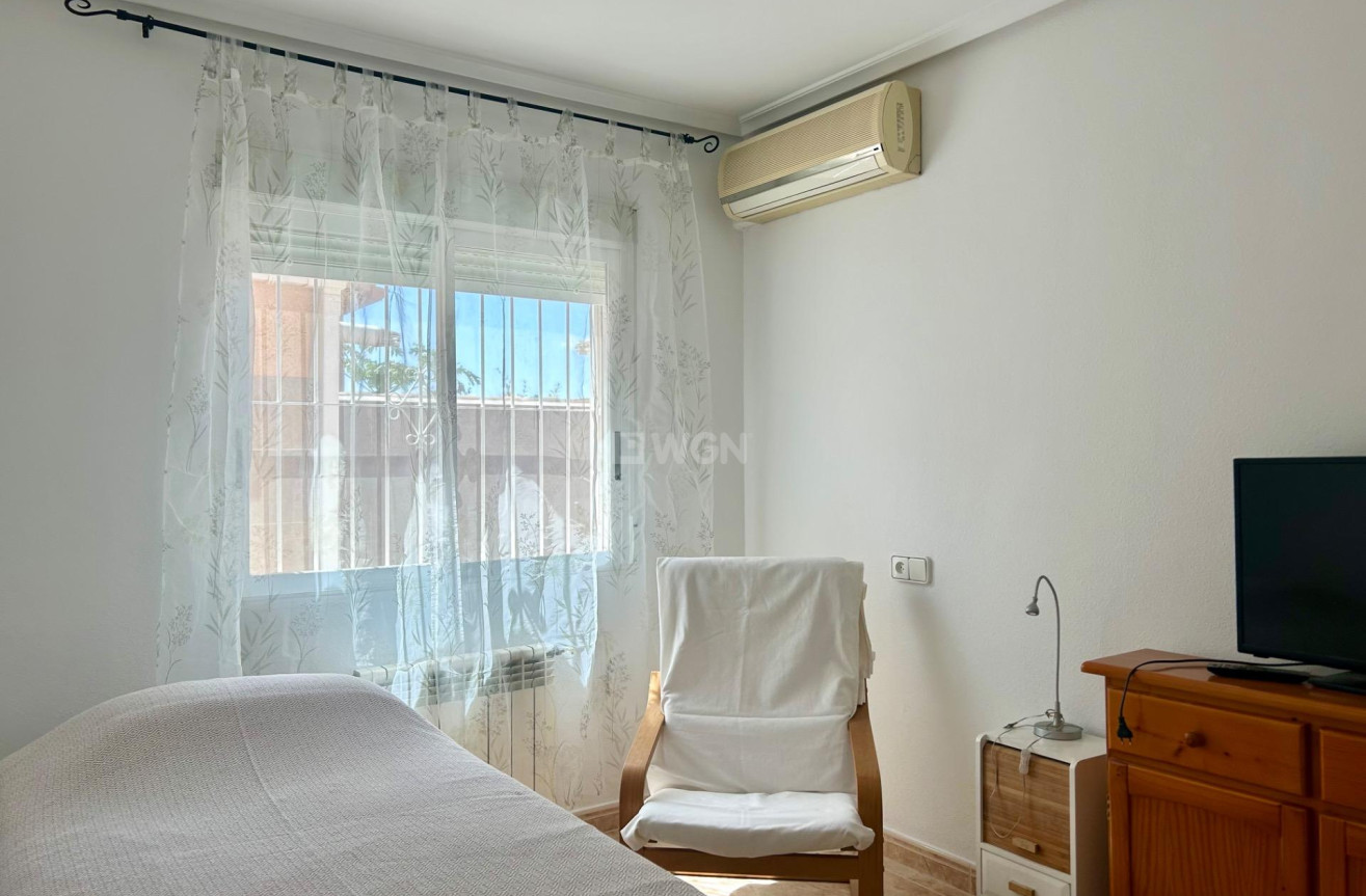 Odsprzedaż - Villa - Torrevieja - San Luis