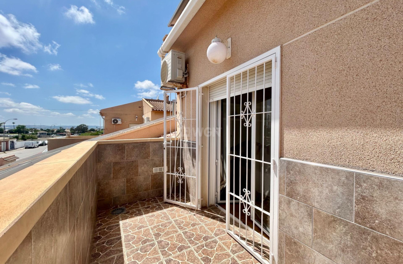 Odsprzedaż - Villa - Torrevieja - San Luis