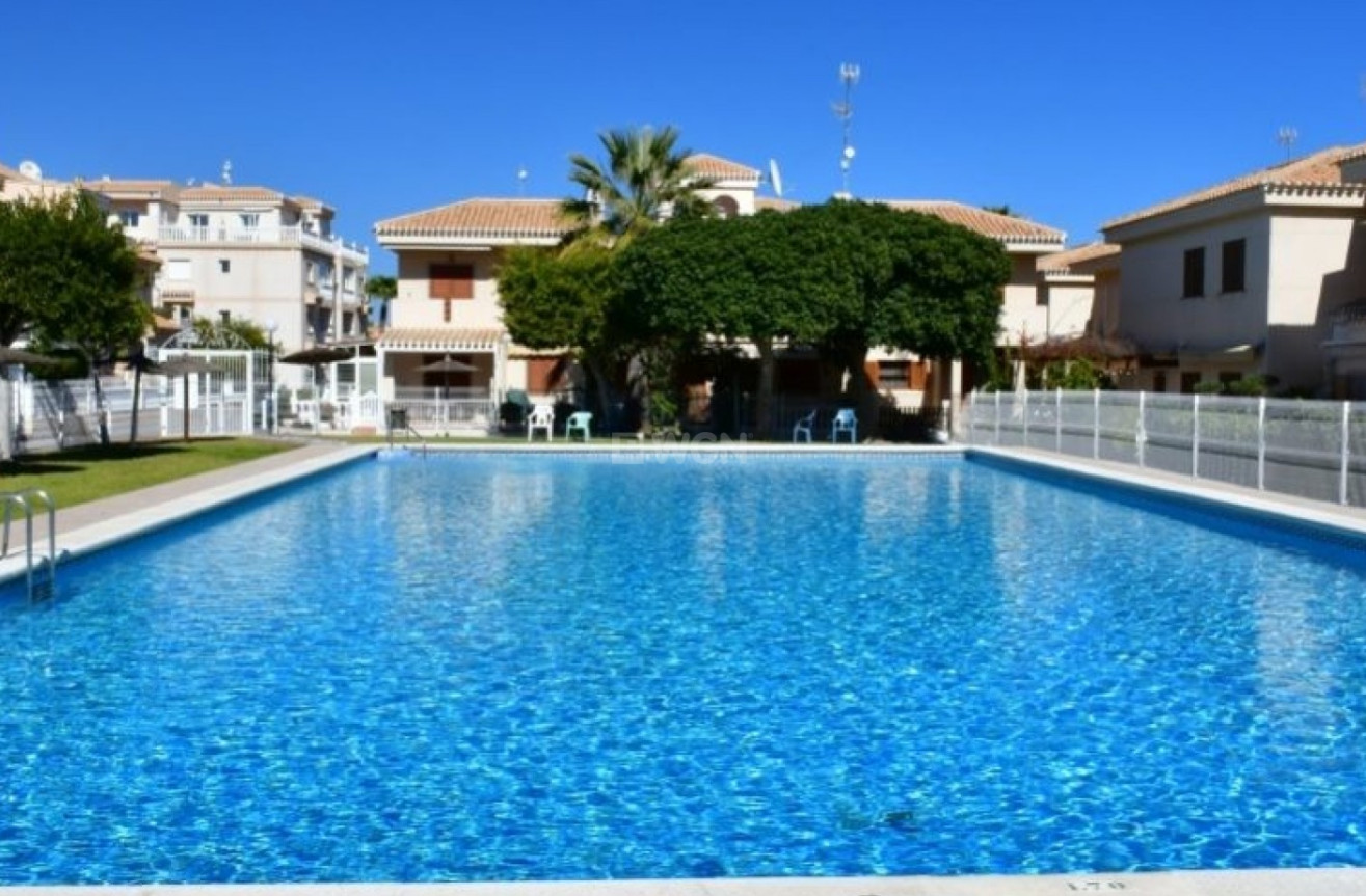 Odsprzedaż - Mieszkanie w bloku - Orihuela Costa - Costa Blanca