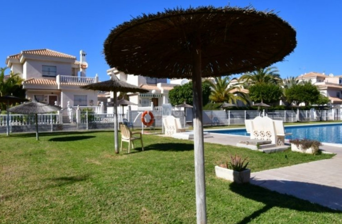Odsprzedaż - Mieszkanie w bloku - Orihuela Costa - Costa Blanca