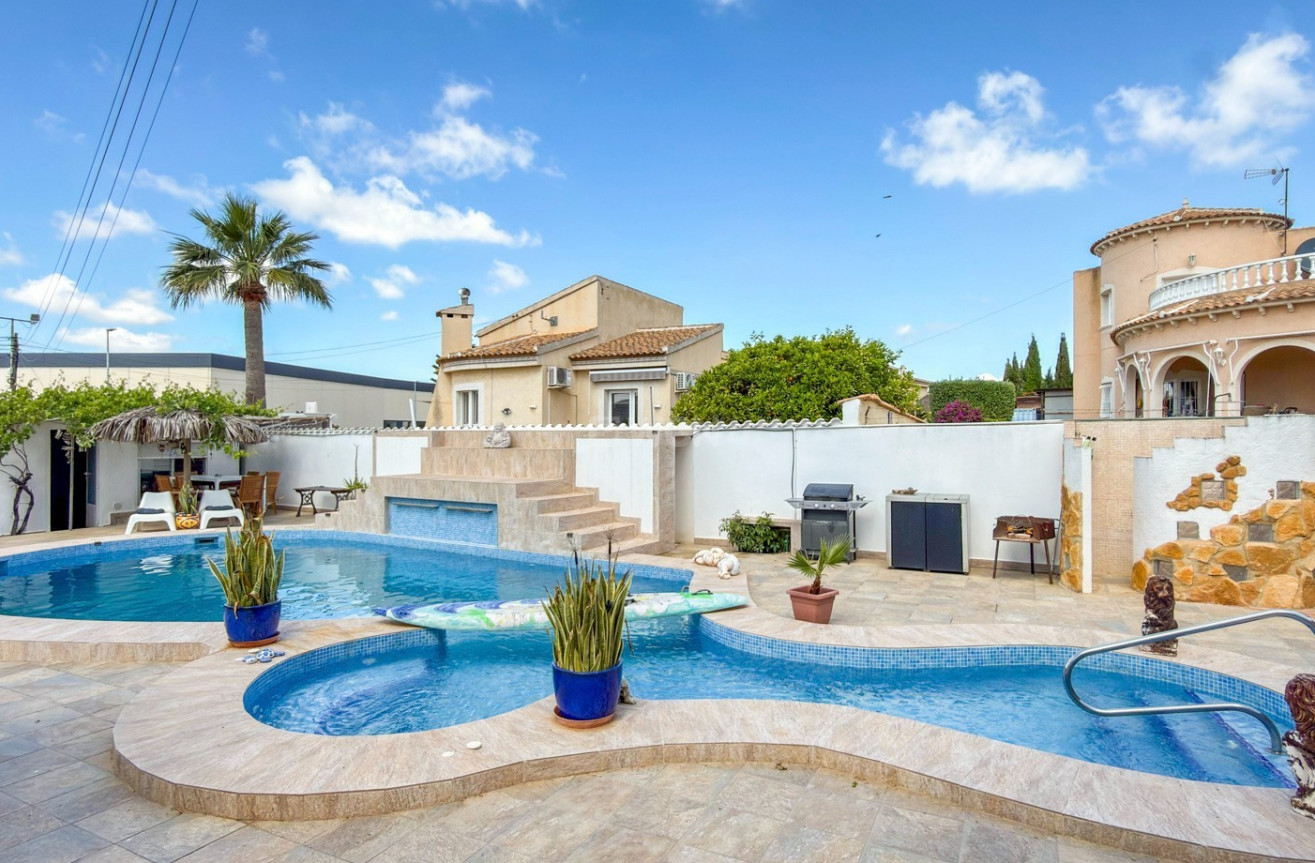 Odsprzedaż - Villa - Ciudad Quesada - Costa Blanca