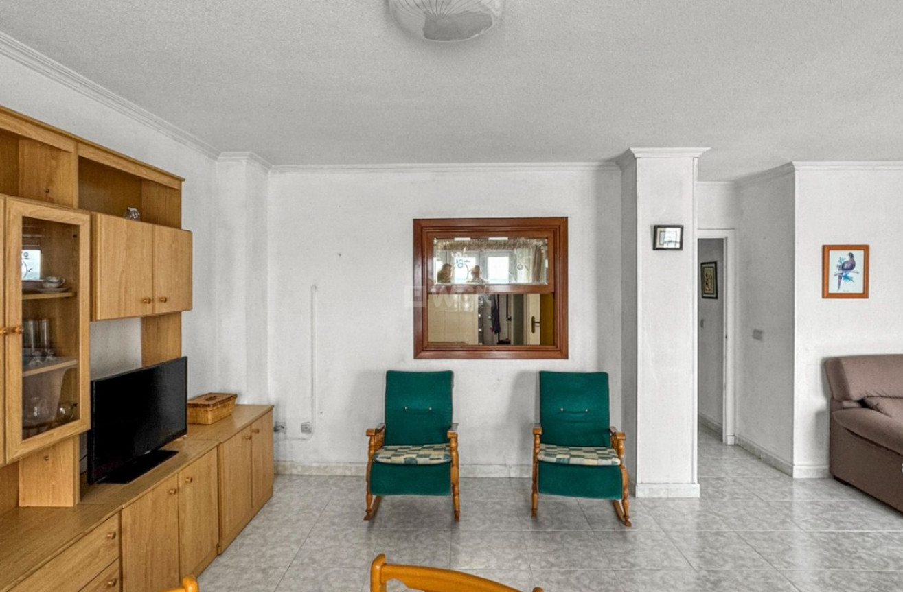 Odsprzedaż - Mieszkanie w bloku - Torrevieja - Costa Blanca