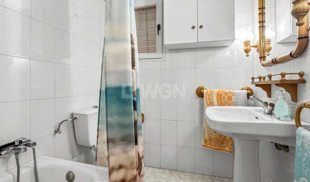 Odsprzedaż - Mieszkanie w bloku - Torrevieja - Costa Blanca