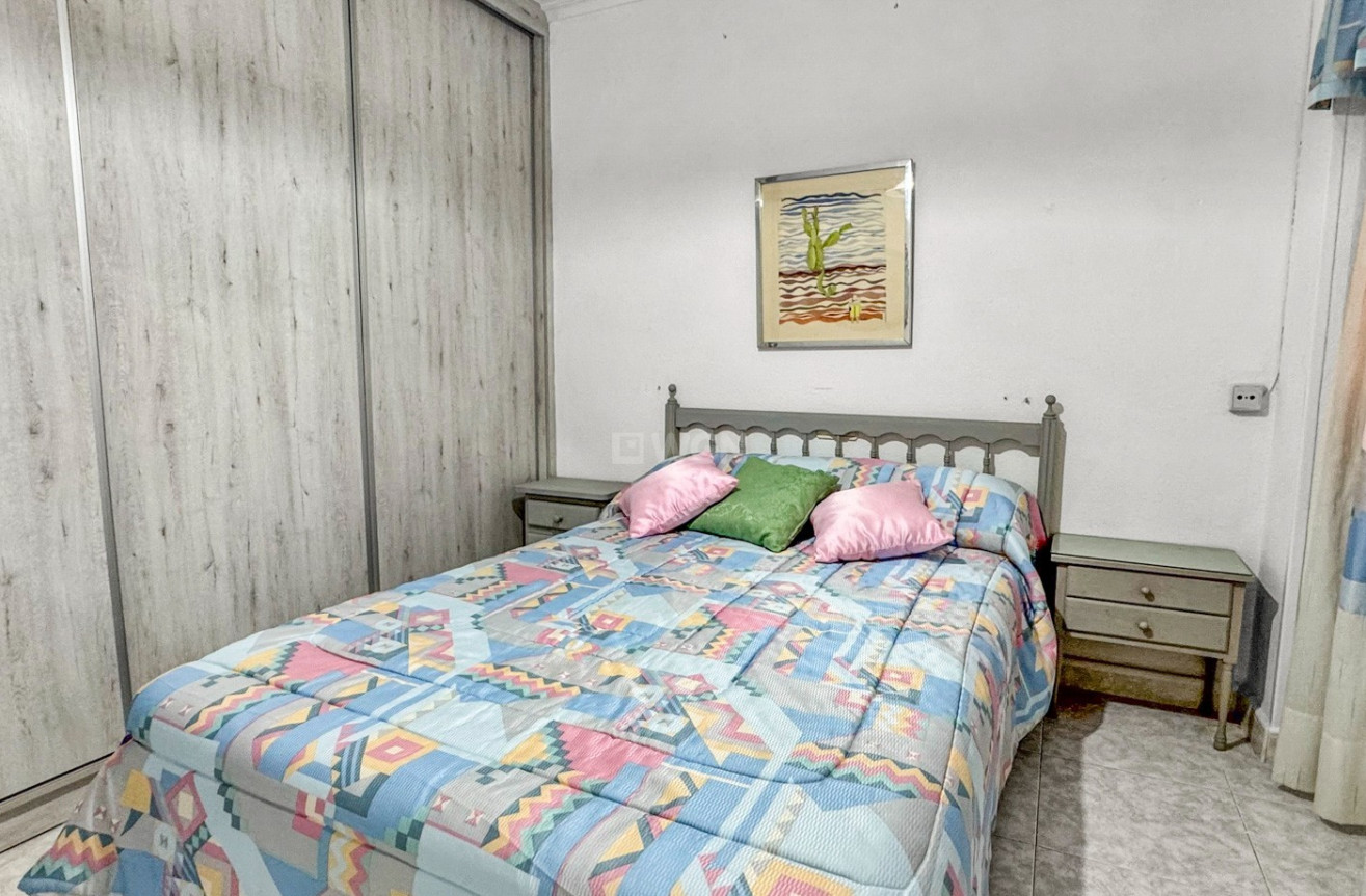 Odsprzedaż - Mieszkanie w bloku - Torrevieja - Costa Blanca