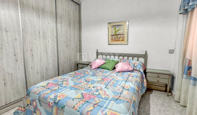 Odsprzedaż - Mieszkanie w bloku - Torrevieja - Costa Blanca