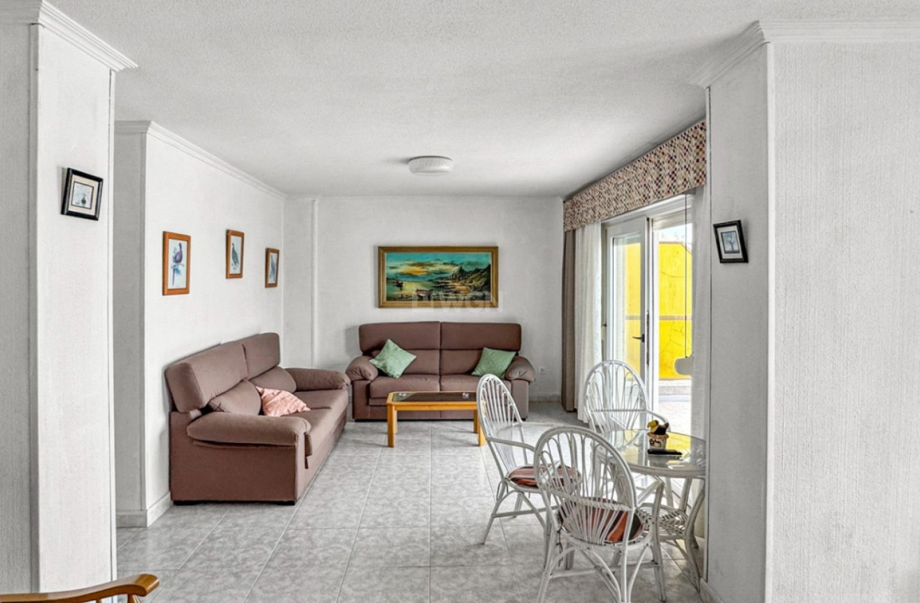 Odsprzedaż - Mieszkanie w bloku - Torrevieja - Costa Blanca