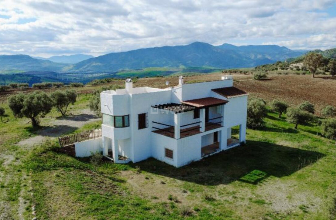 Odsprzedaż - Villa - Alora - Inland