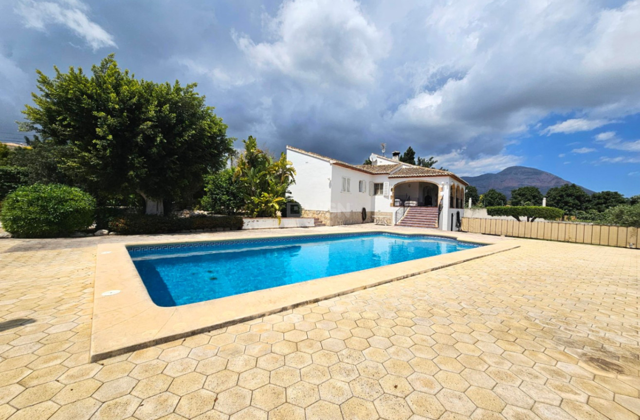 Odsprzedaż - Villa - Jávea - Costa Blanca