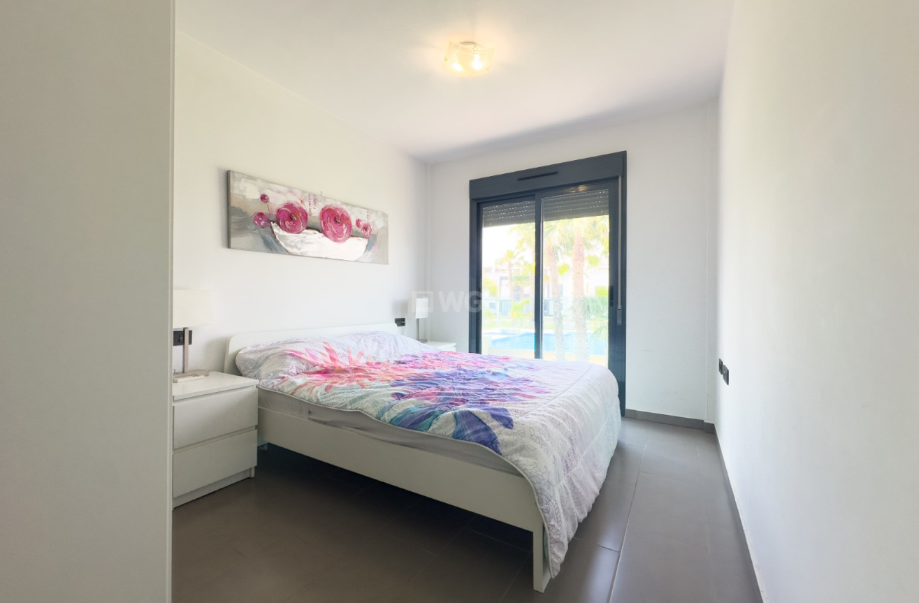 Odsprzedaż - Mieszkanie w bloku - La Zenia - Costa Blanca
