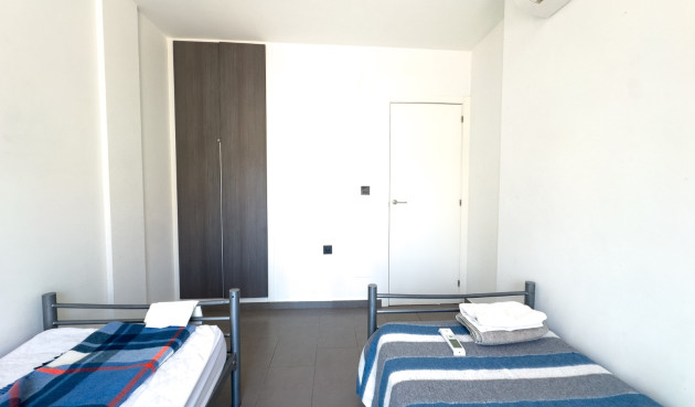 Odsprzedaż - Mieszkanie w bloku - La Zenia - Costa Blanca