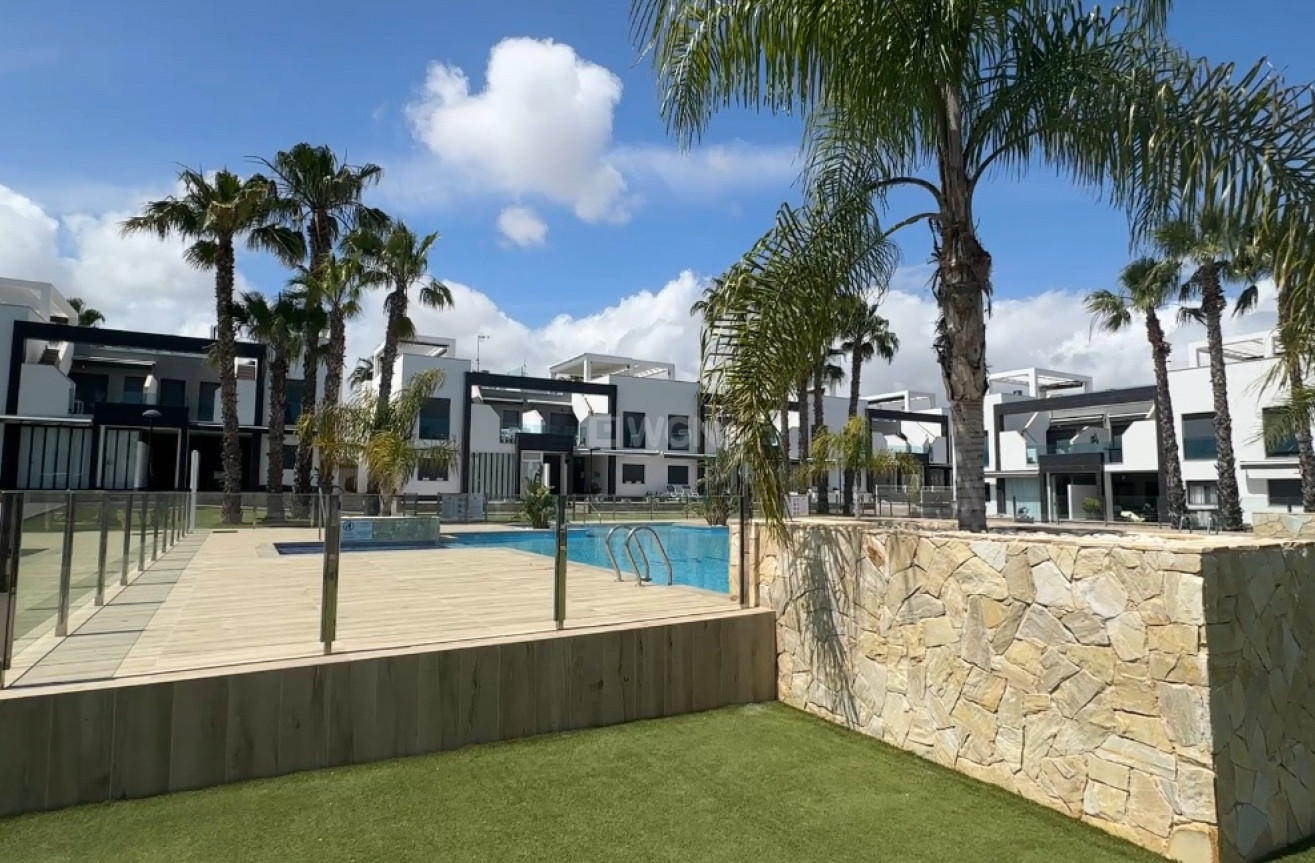 Odsprzedaż - Mieszkanie w bloku - La Zenia - Costa Blanca